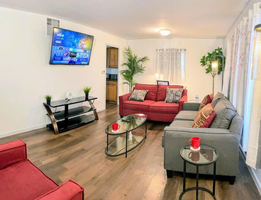 와우케간 *King Bed/3Bds House Near Naval Base & 6Flags* 아파트 외부 사진