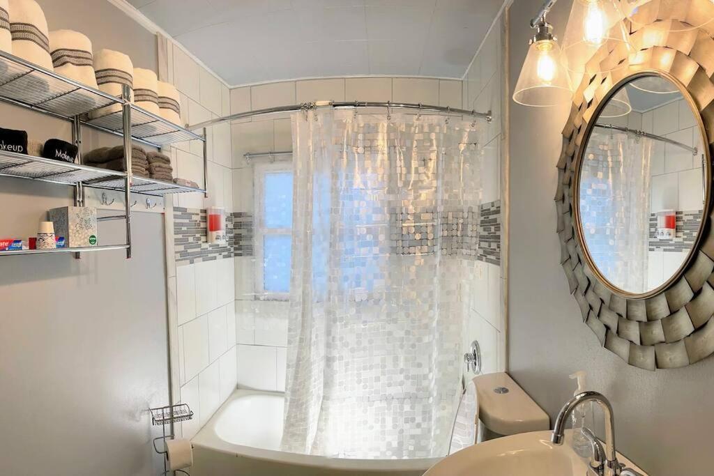 와우케간 *King Bed/3Bds House Near Naval Base & 6Flags* 아파트 외부 사진