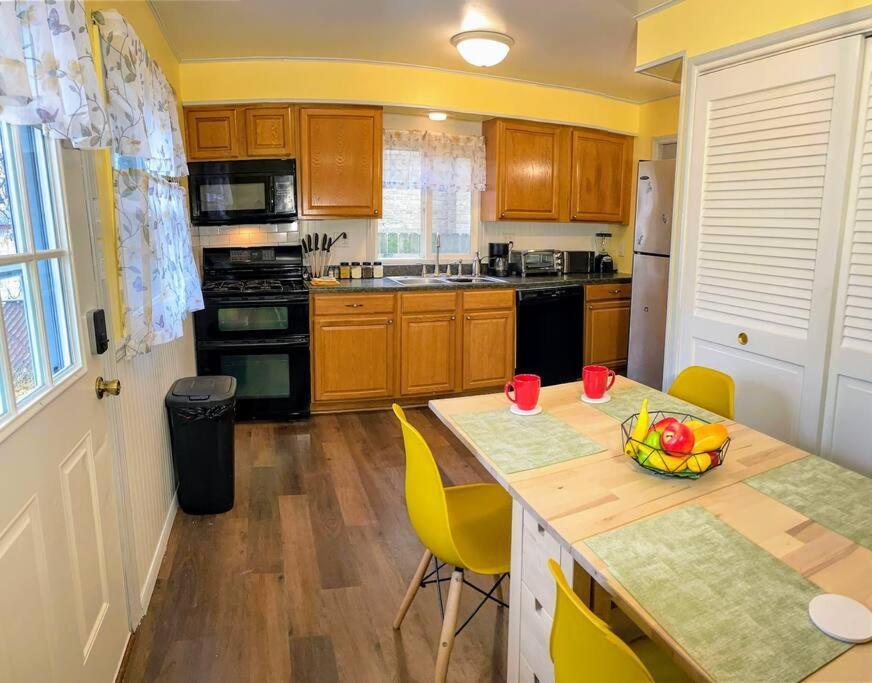와우케간 *King Bed/3Bds House Near Naval Base & 6Flags* 아파트 외부 사진